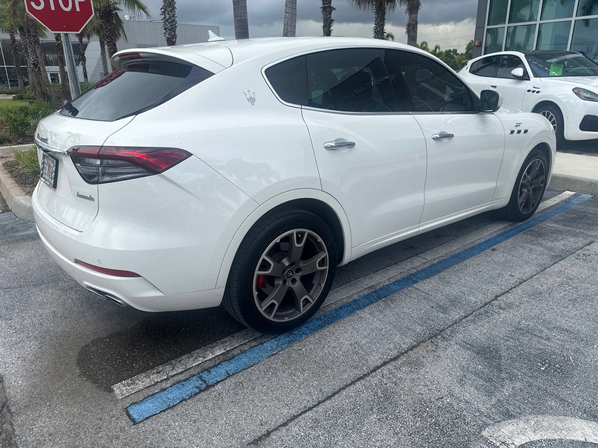 Used 2023 Maserati Levante GT AWD/4WD image 10