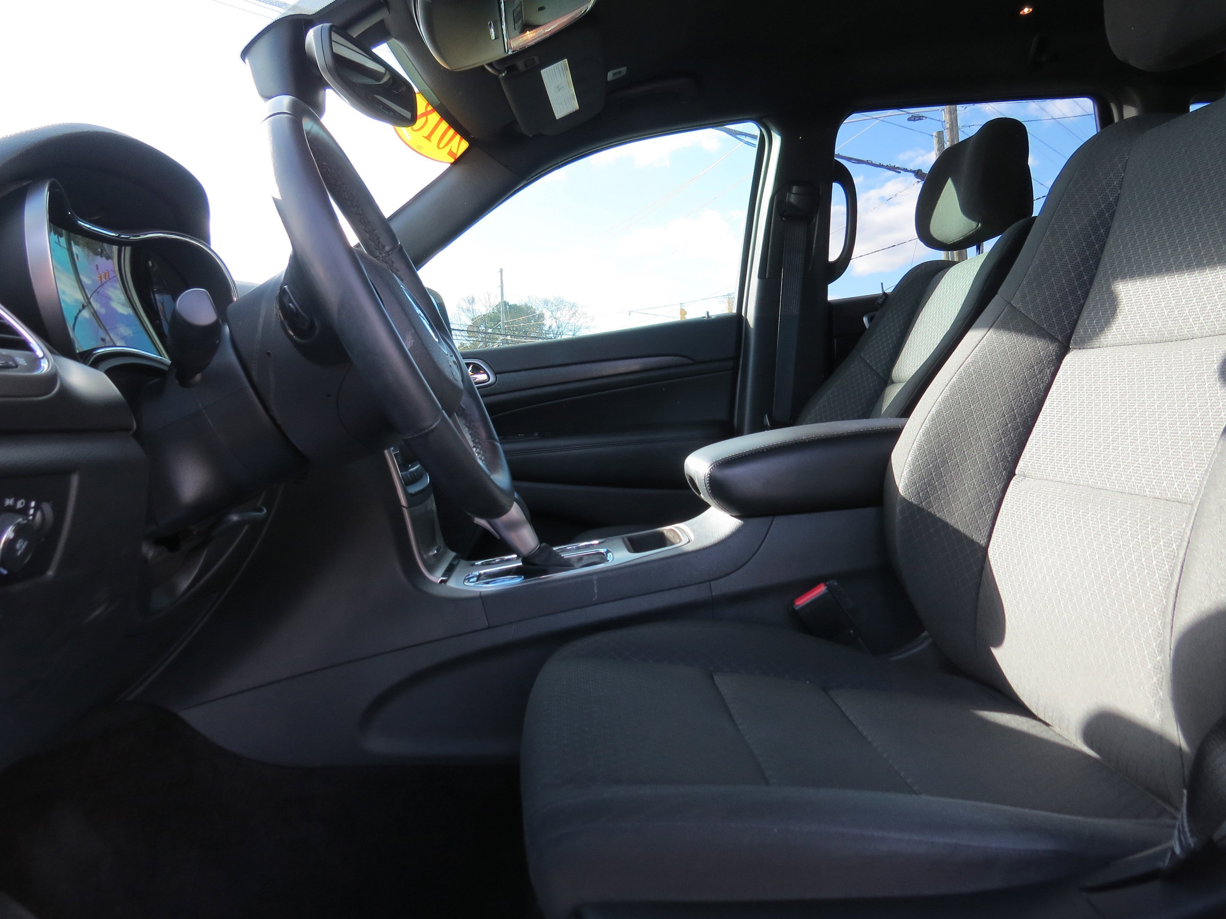 Used 2018 Jeep Grand Cherokee Laredo image 10