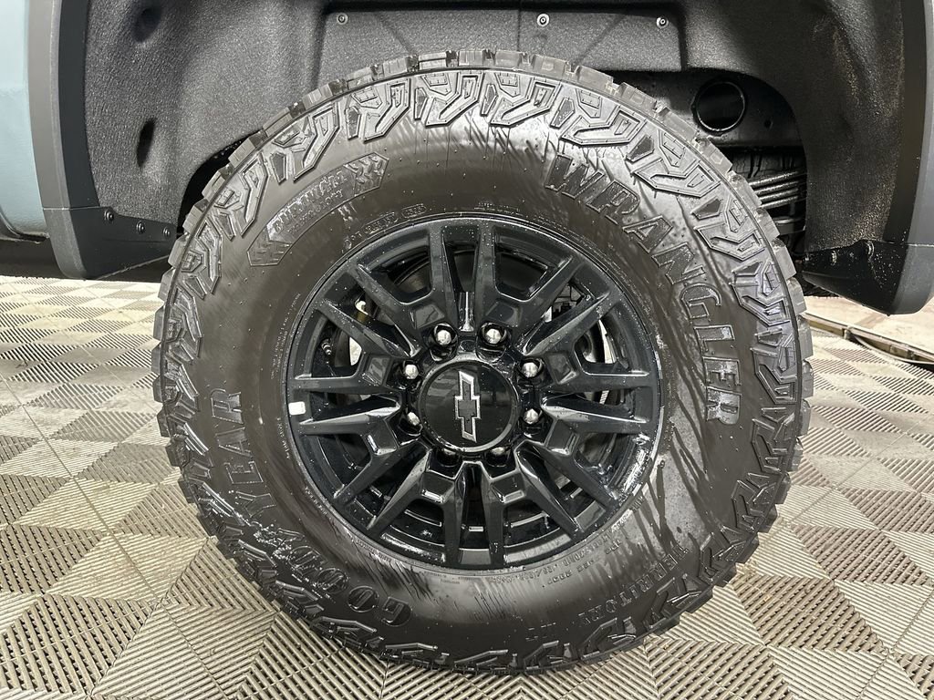 New 2026 Chevrolet Silverado 2500 ZR2 w/ LPO, Dark Essentials Package image 34