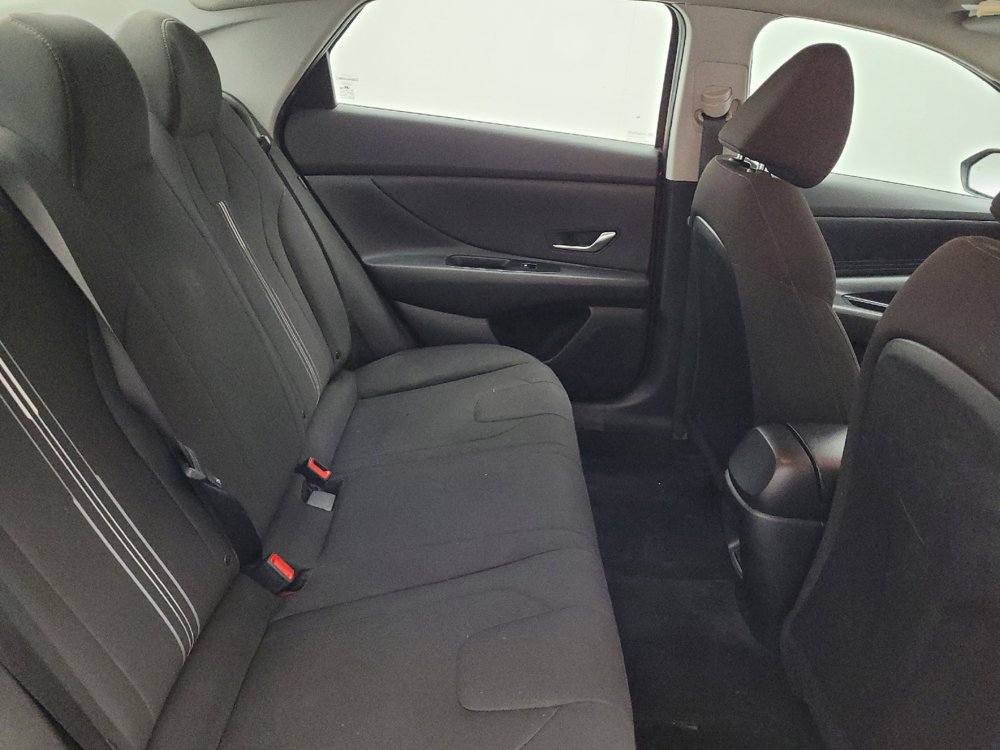 Used 2024 Hyundai Elantra SEL FWD image 19