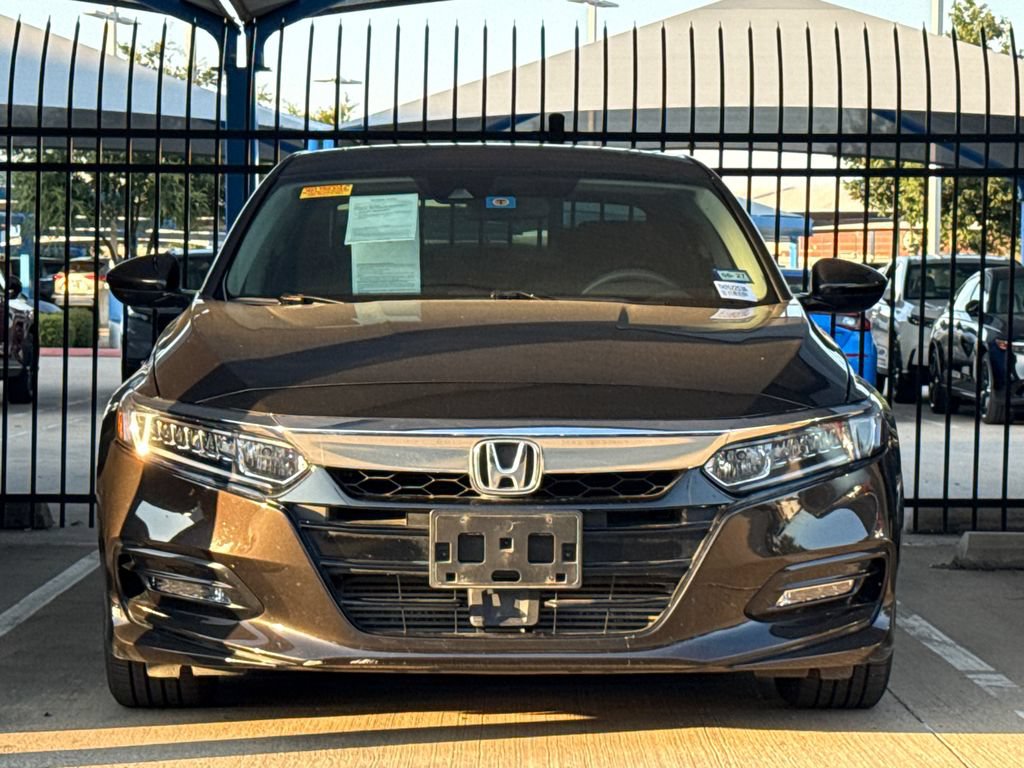 Used 2018 Honda Accord EX image 2
