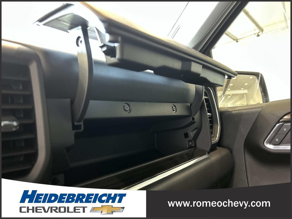 Certified 2024 Chevrolet Silverado 1500 LT AWD/4WD image 25