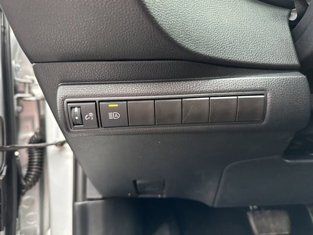 Used 2024 Toyota Corolla SE w/ SE Premium Package image 11