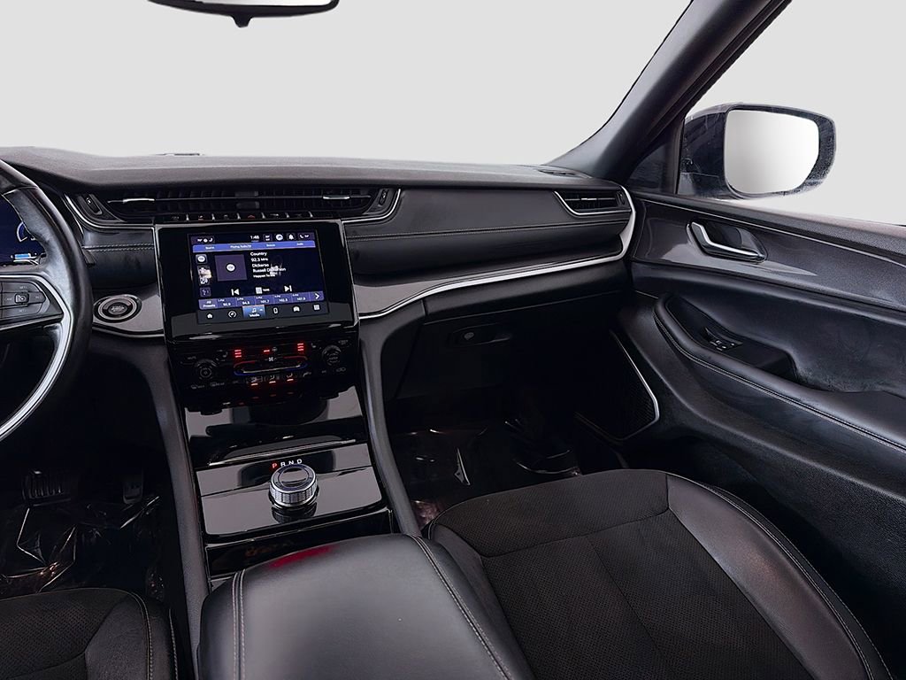 Used 2022 Jeep Grand Cherokee L Laredo image 29