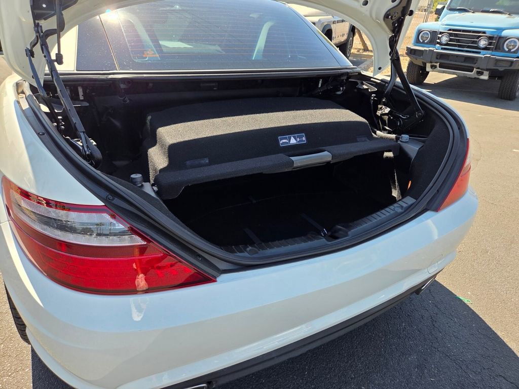Used 2013 Mercedes-Benz SLK 350 image 12