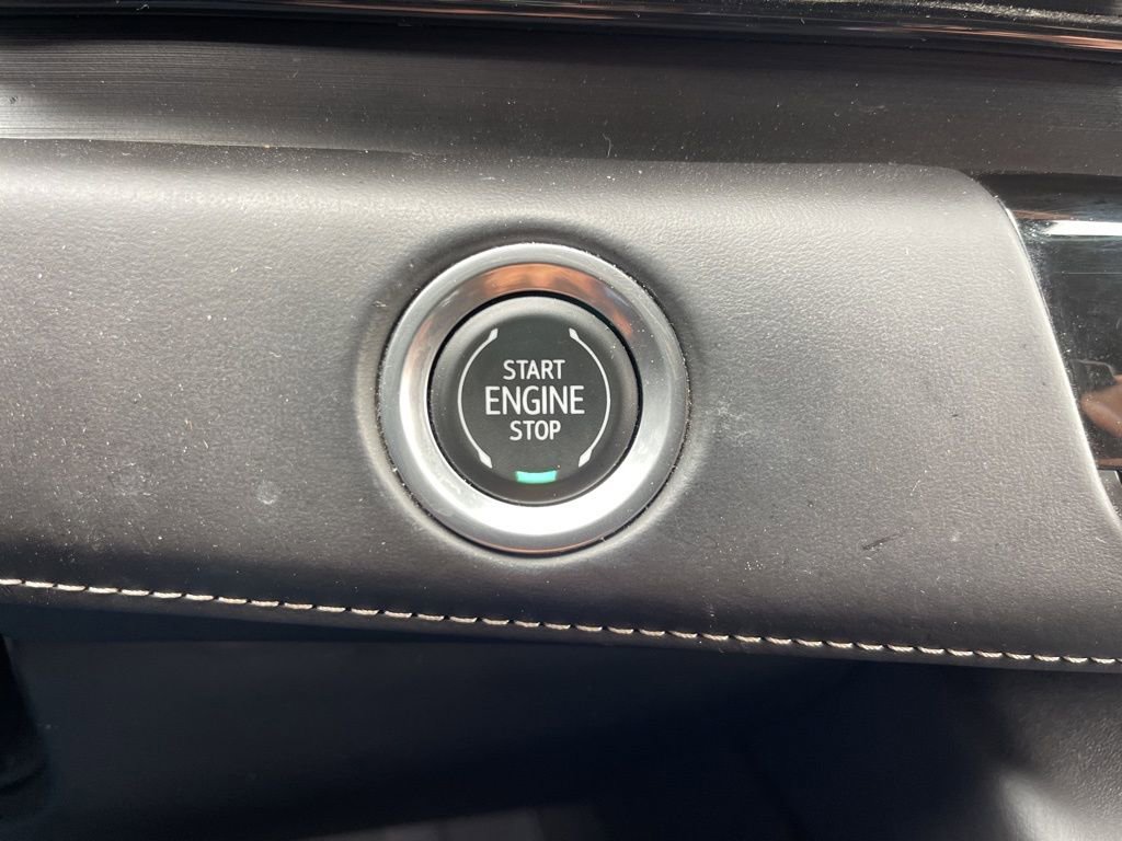 Used 2023 Cadillac Escalade ESV Sport Platinum image 13