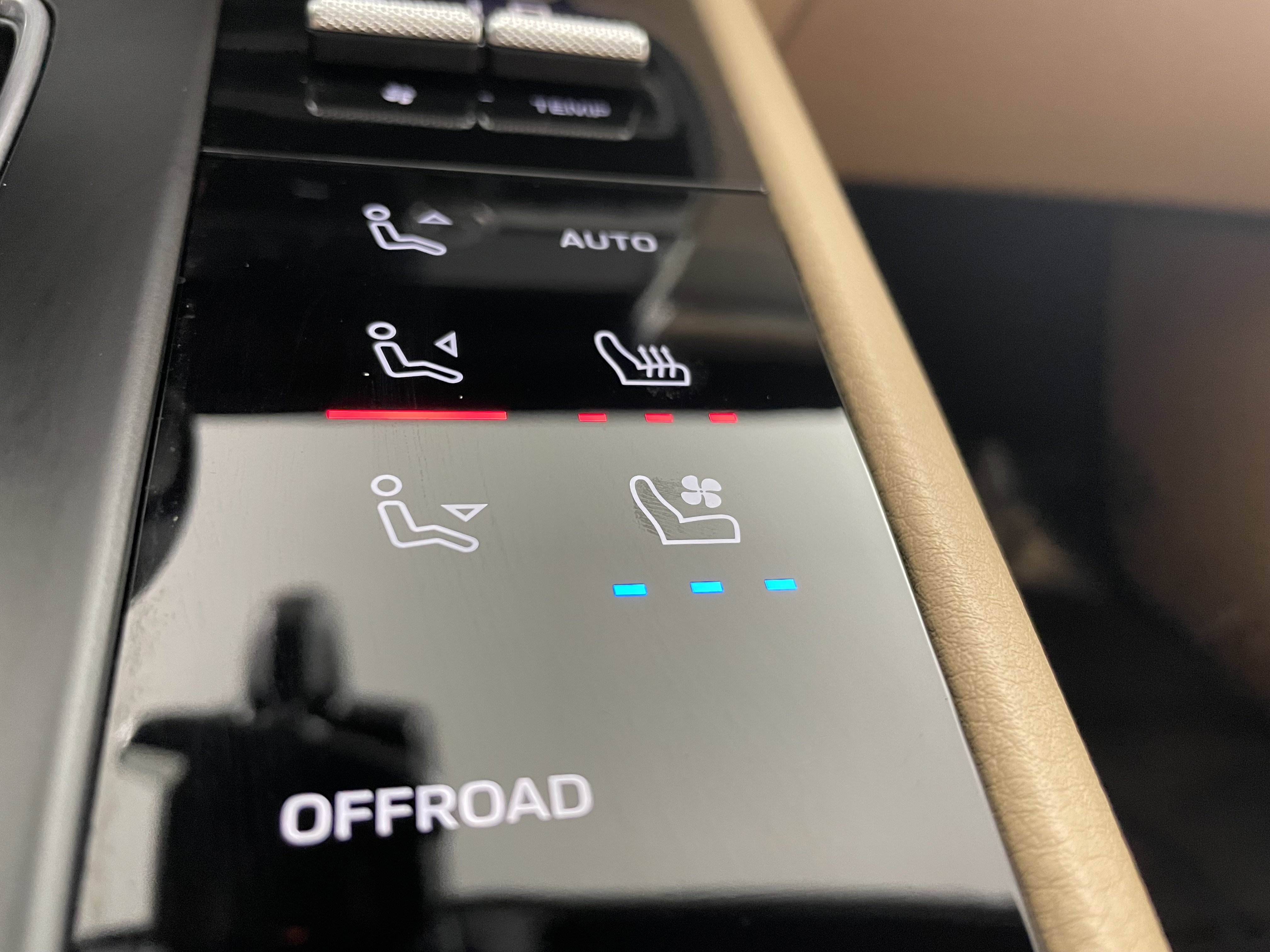 Certified 2026 Porsche Macan image 23
