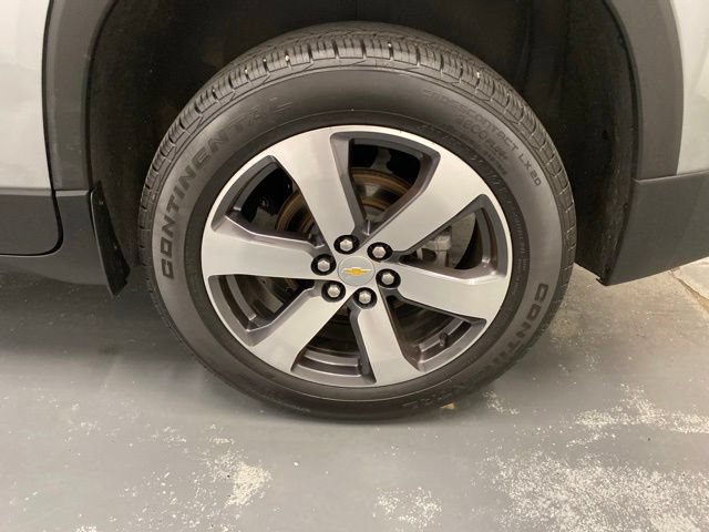 Used 2023 Chevrolet Traverse LT w/ LT Premium Package AWD/4WD image 35
