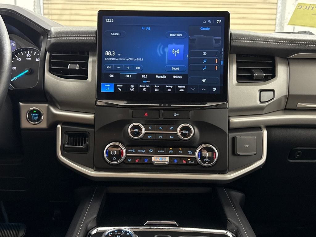 Used 2023 Ford Expedition XLT image 17
