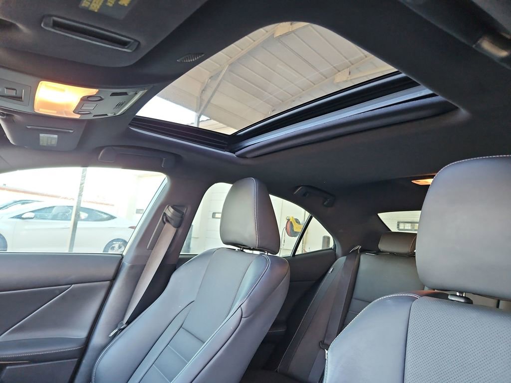 Used 2020 Lexus IS 300 F Sport image 23