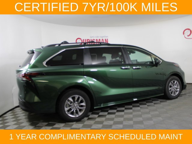 Used 2026 Toyota Sienna XLE AWD/4WD image 8