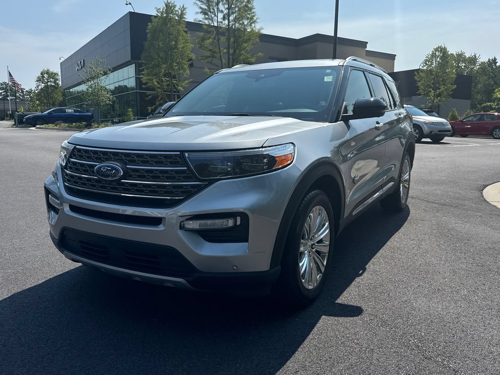 Used 2022 Ford Explorer King Ranch w/ Technology Package AWD/4WD image 3