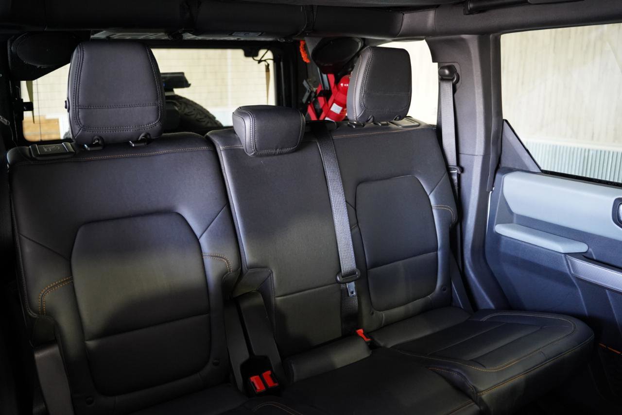 Used 2022 Ford Bronco Badlands w/ Sasquatch Package image 36