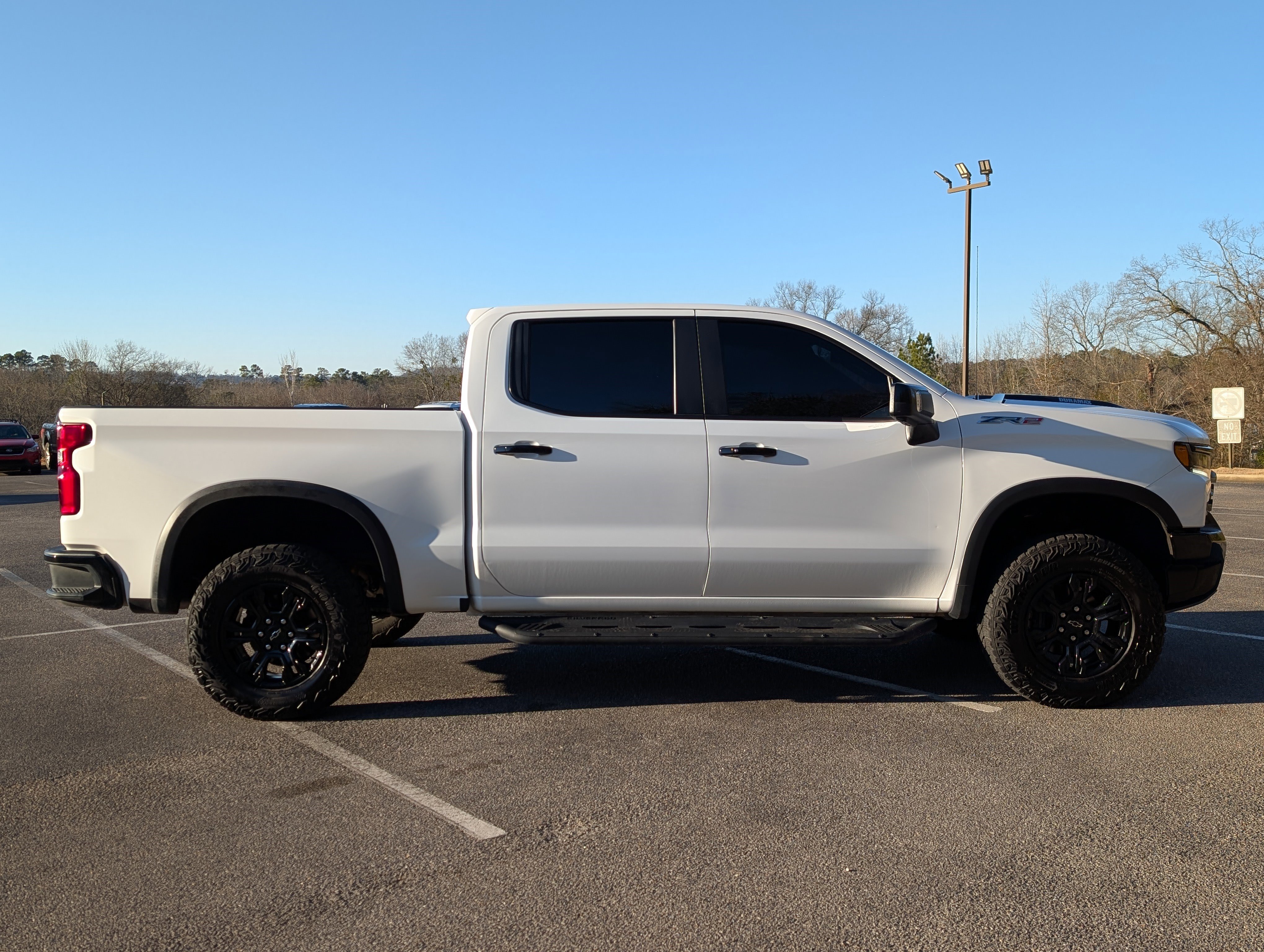 Used 2024 Chevrolet Silverado 1500 ZR2 w/ Technology Package image 10