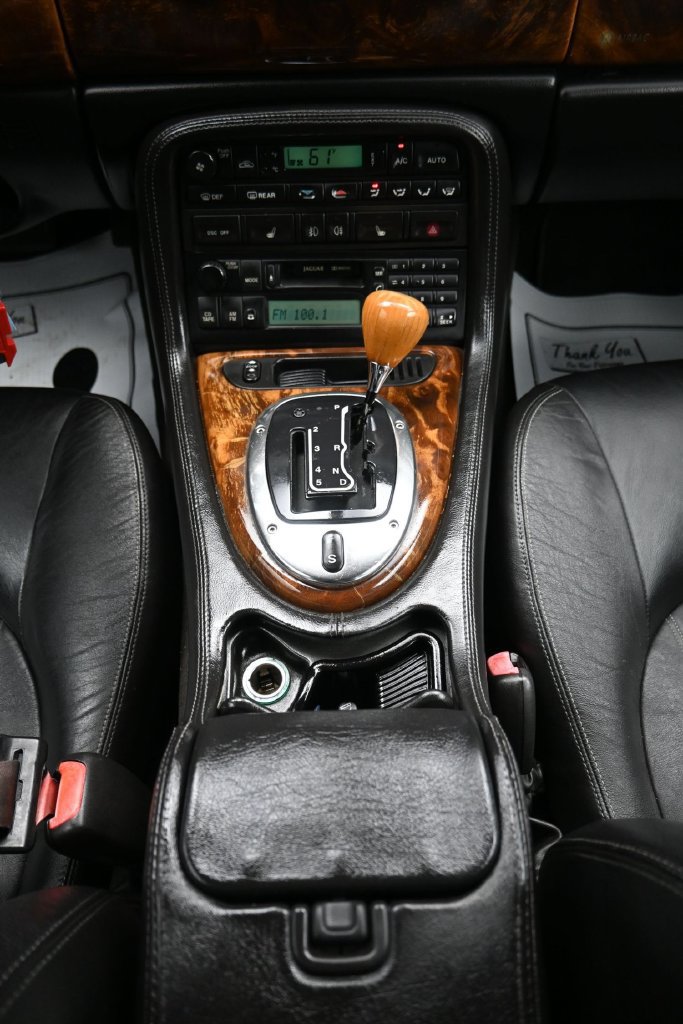 Used 2004 Jaguar XK8 Convertible RWD image 19