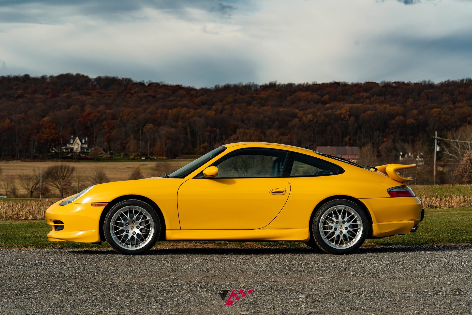 Used 2001 Porsche 911 Carrera 4 image 2