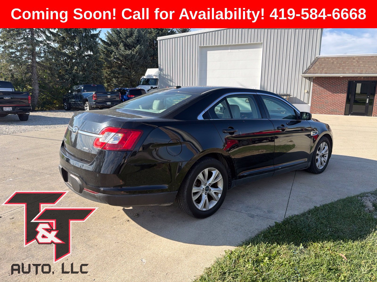 Used 2012 Ford Taurus SEL FWD image 2