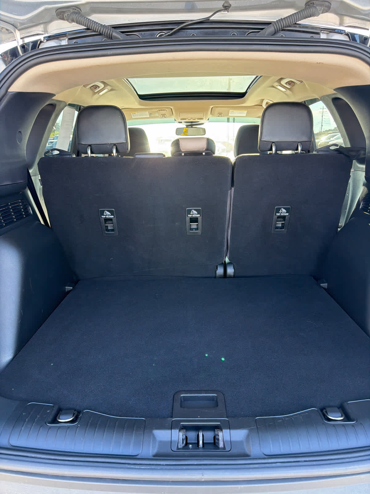 Used 2020 Ford Escape Titanium image 9