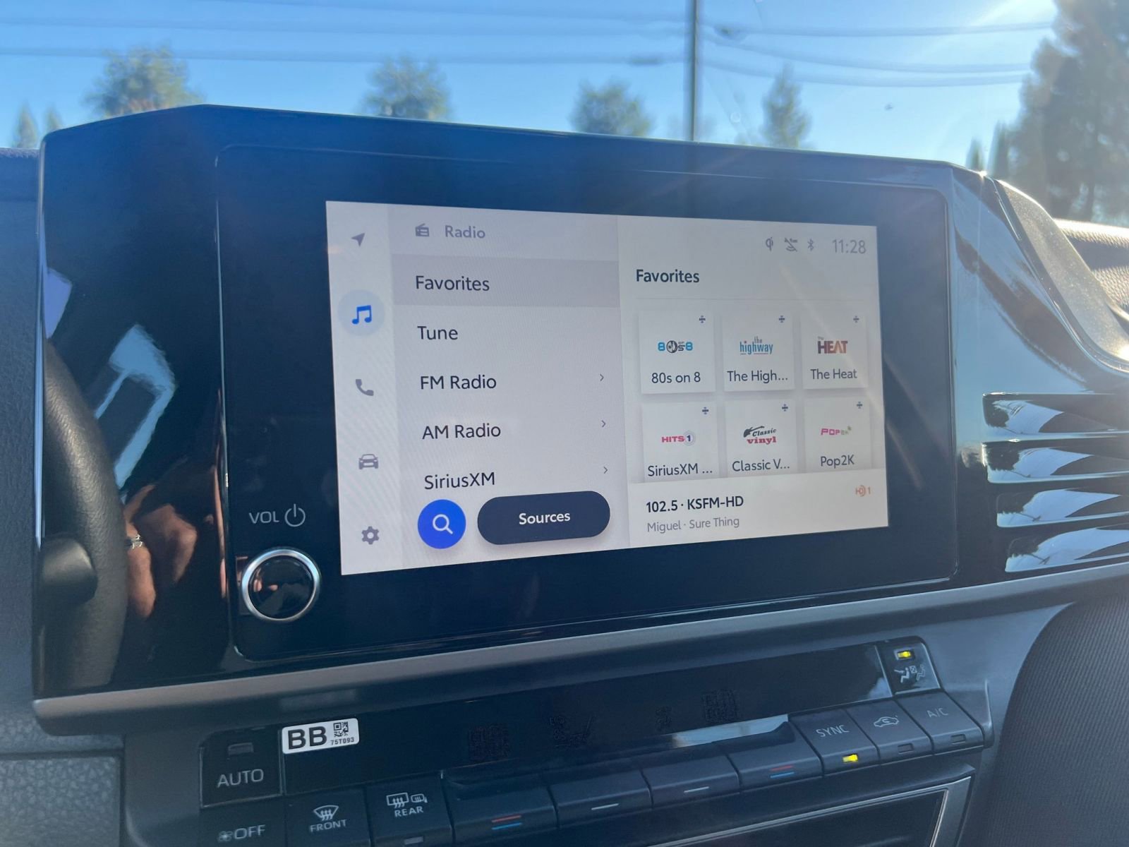 Used 2025 Toyota Camry LE image 21