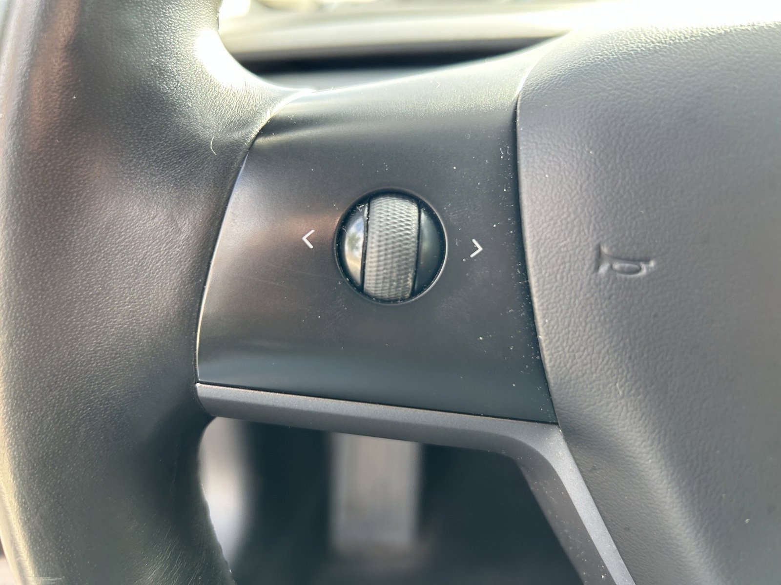 Used 2018 Tesla Model 3 image 18