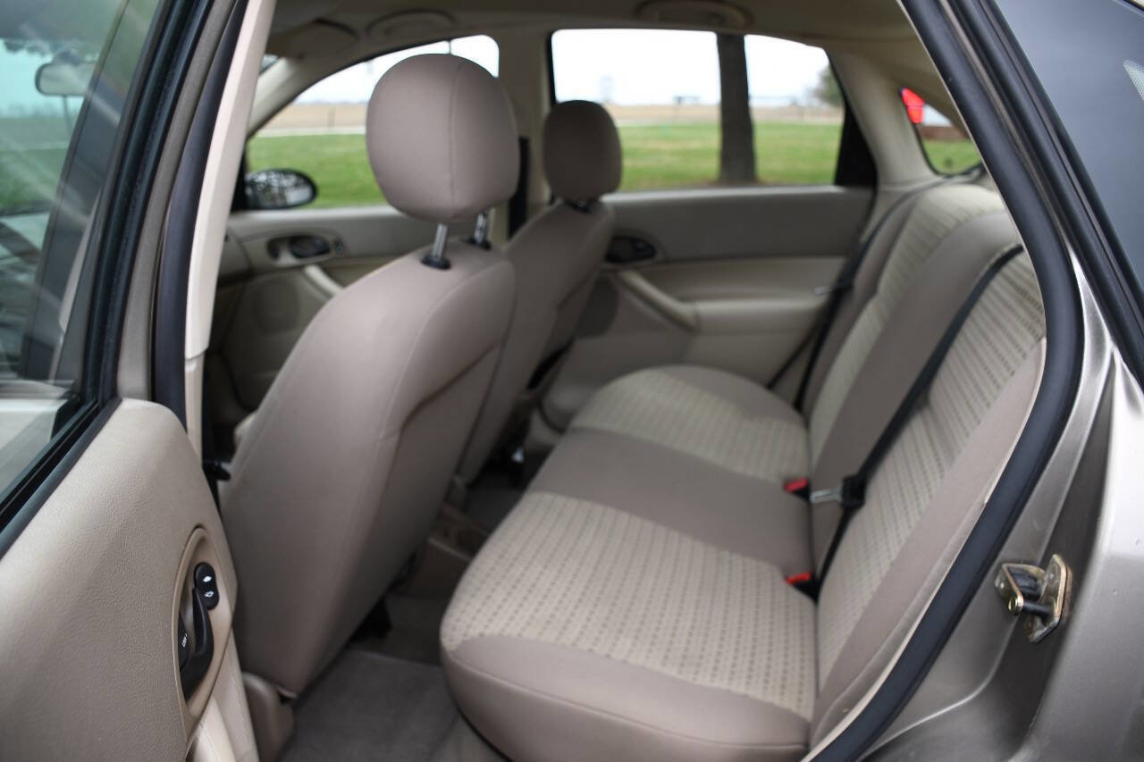 Used 2005 Ford Focus SES image 16
