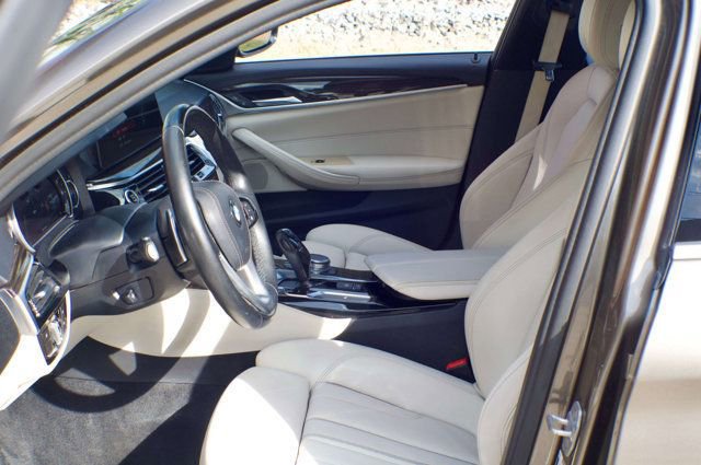 Used 2018 BMW 530i image 18