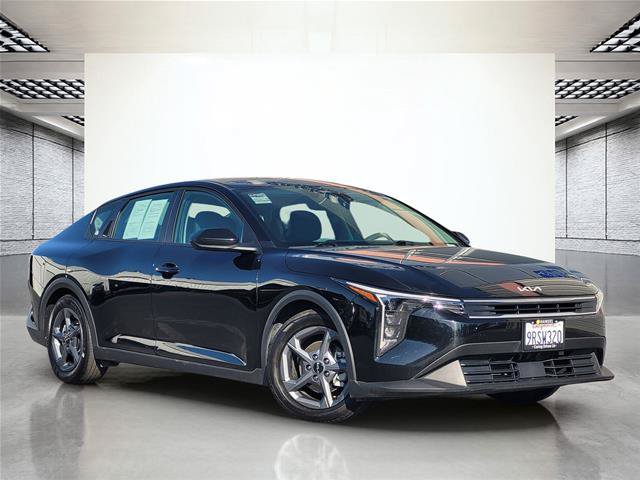 Used 2025 Kia K4 FWD image 2