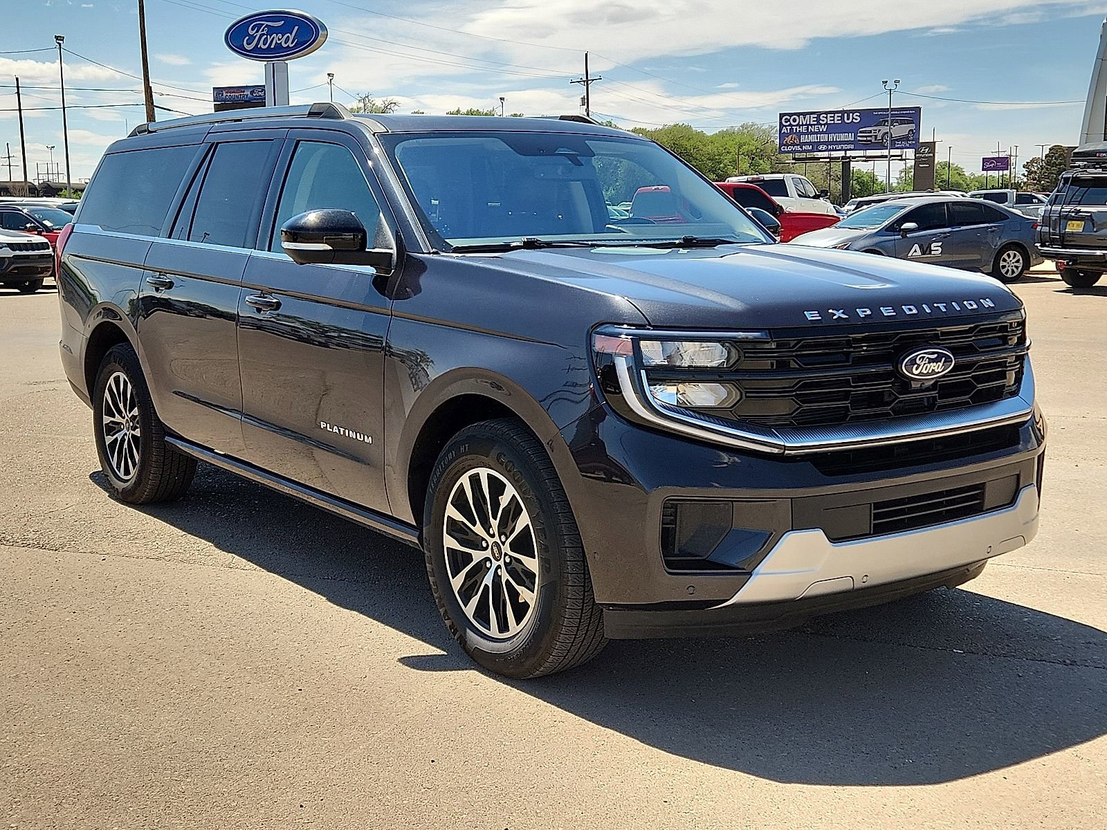 Used 2025 Ford Expedition Max Platinum AWD/4WD image 6