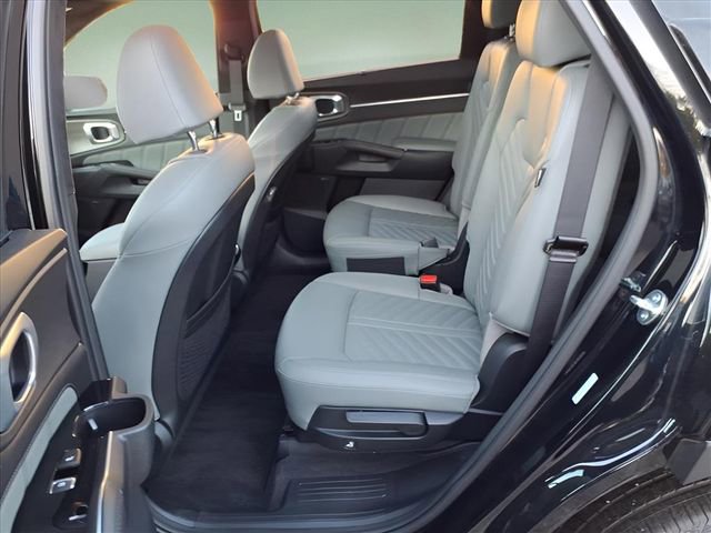 Used 2024 Kia Sorento SX Prestige w/ Sage Leather Package image 13