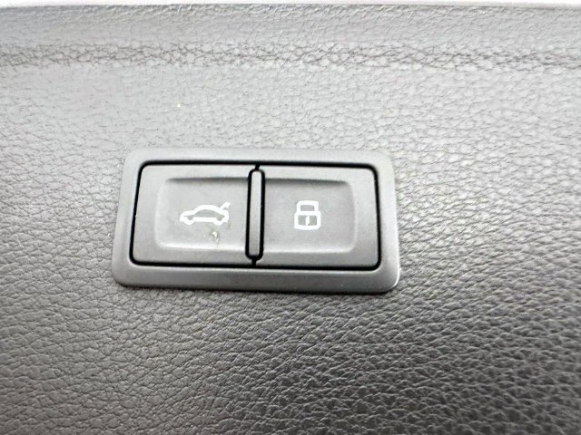 Used 2023 Audi Q5 2.0T Premium w/ Convenience Package AWD/4WD image 12