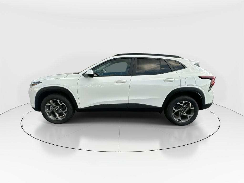 New 2026 Chevrolet Trax LT w/ LT Convenience Package FWD image 5
