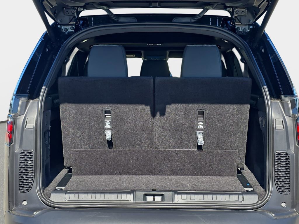 New 2026 Land Rover Discovery S AWD/4WD image 15