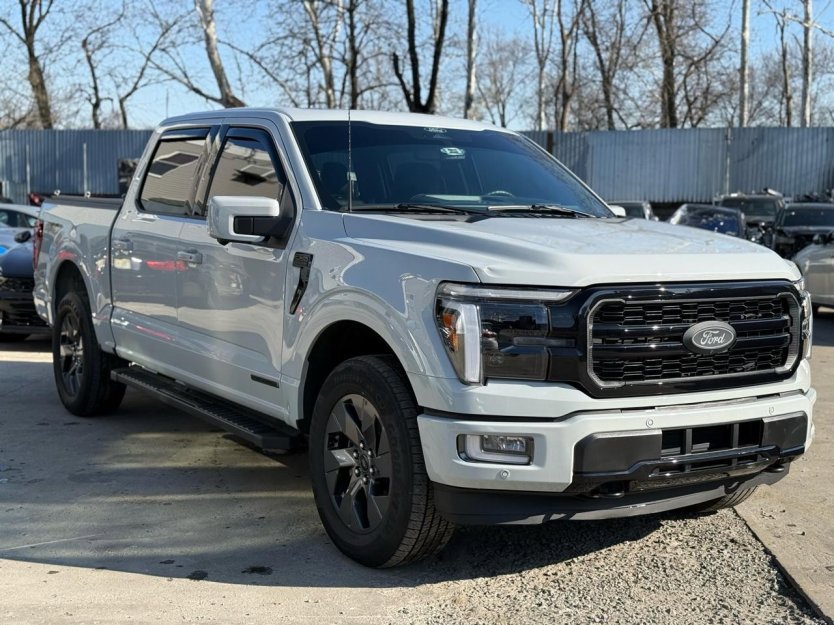 Used 2024 Ford F150 Lariat w/ Equipment Group 502A High image 1