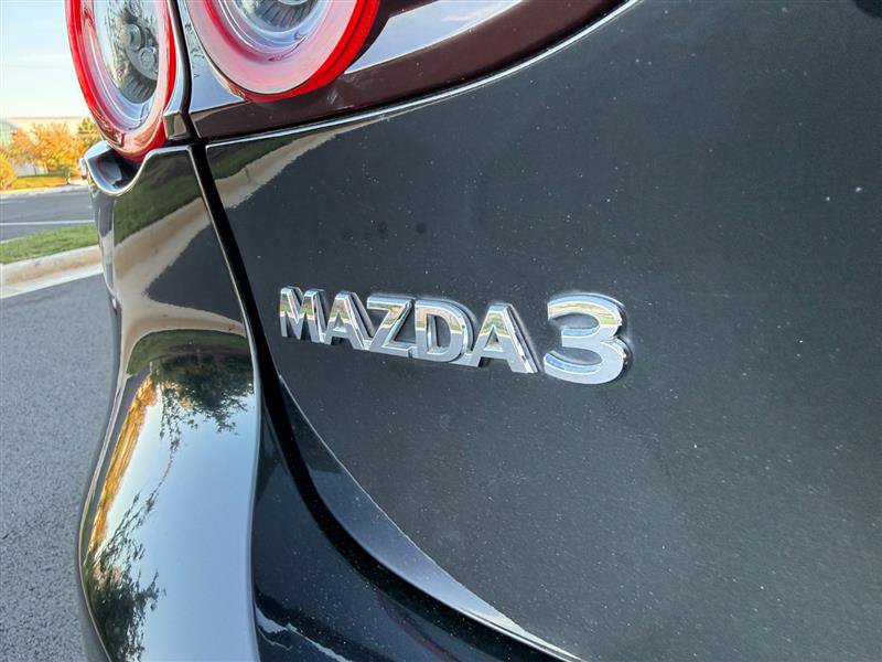 Used 2019 MAZDA MAZDA3 Hatchback FWD image 23