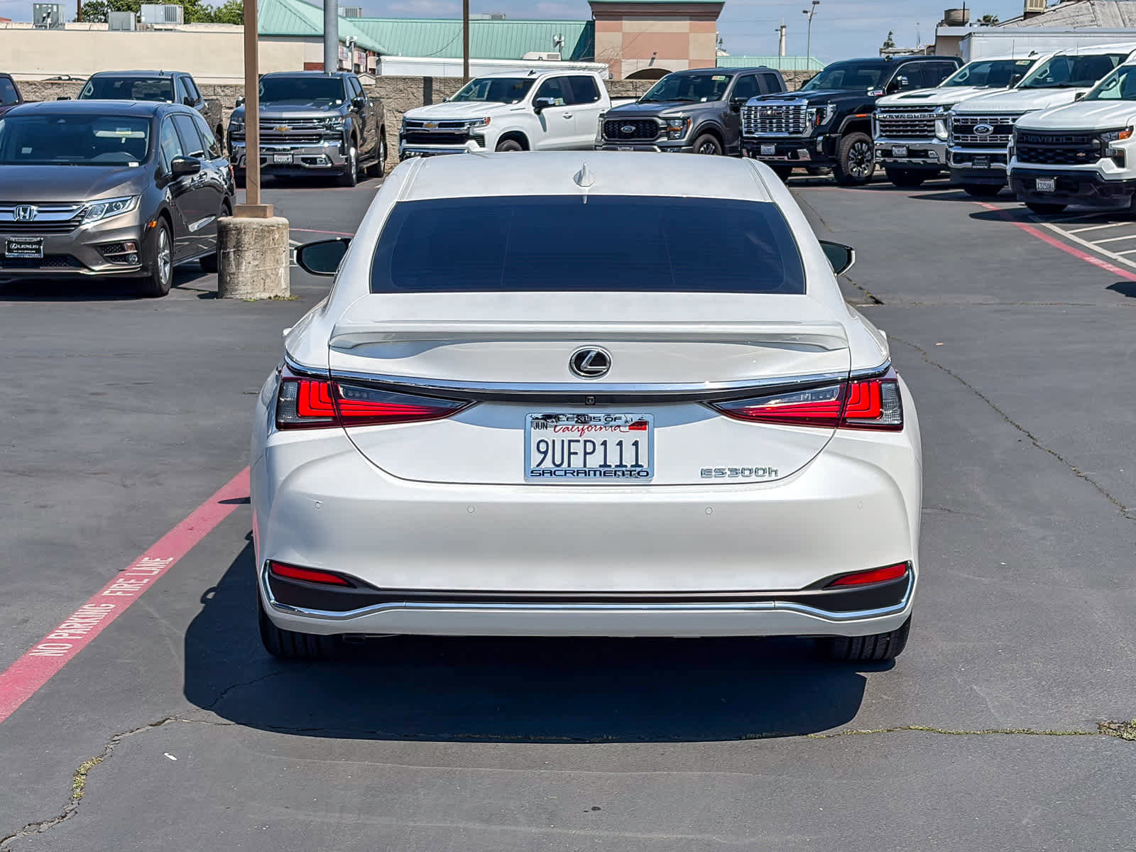Used 2025 Lexus ES 300h w/ Premium Package FWD image 3