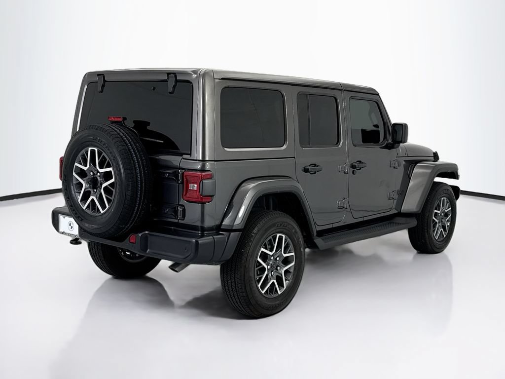 Used 2025 Jeep Wrangler Unlimited Sahara AWD/4WD image 5