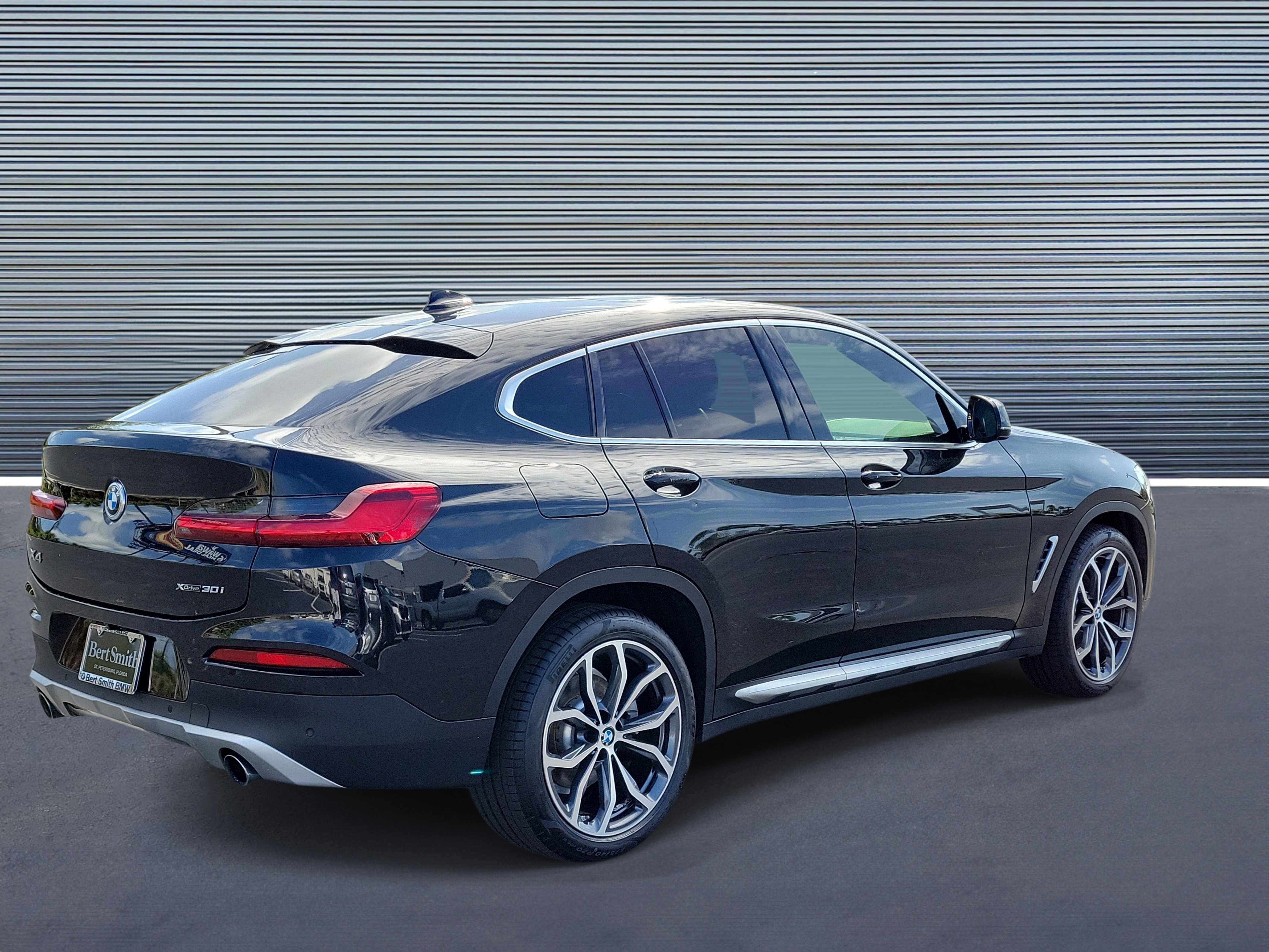 Used 2020 BMW X4 xDrive30i image 3