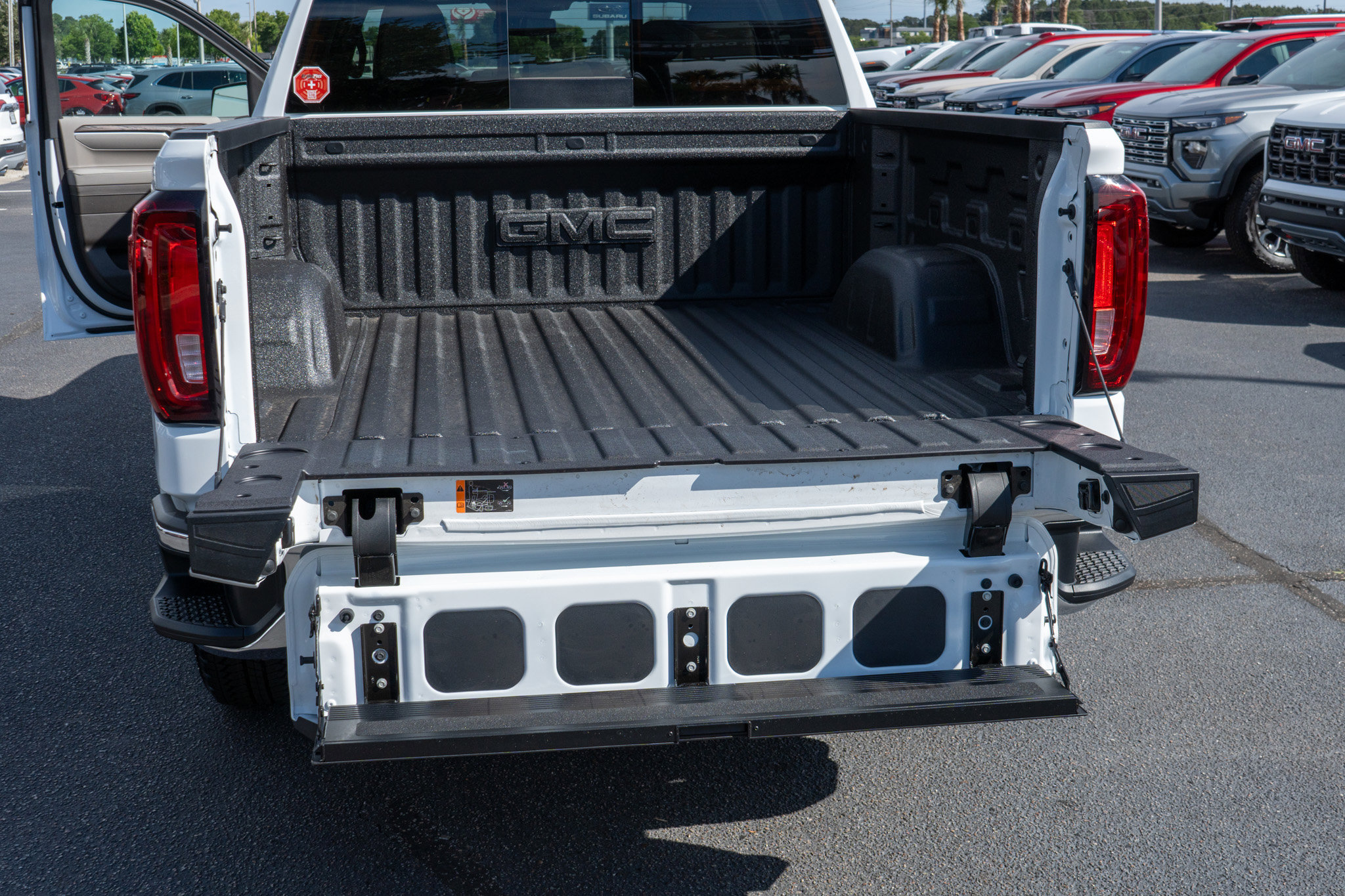 New 2026 GMC Sierra 1500 SLT AWD/4WD image 30