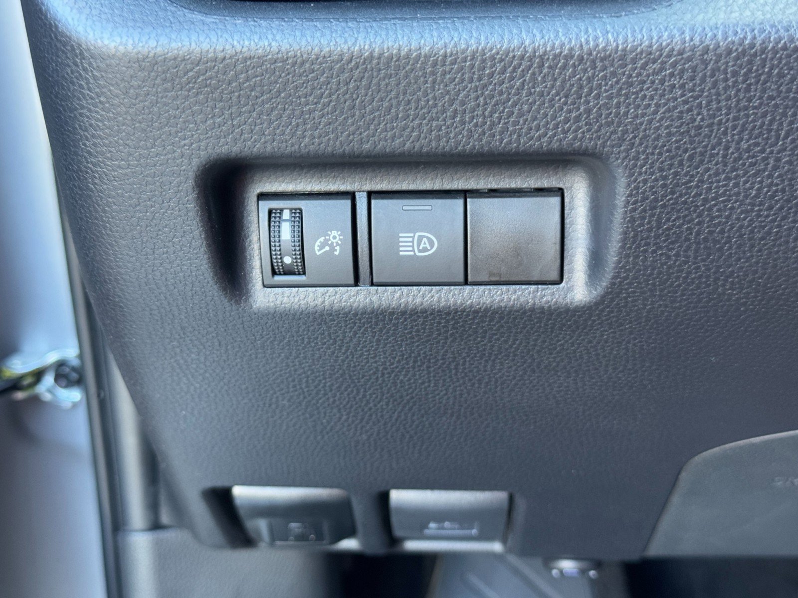 Used 2024 Toyota RAV4 XLE image 15