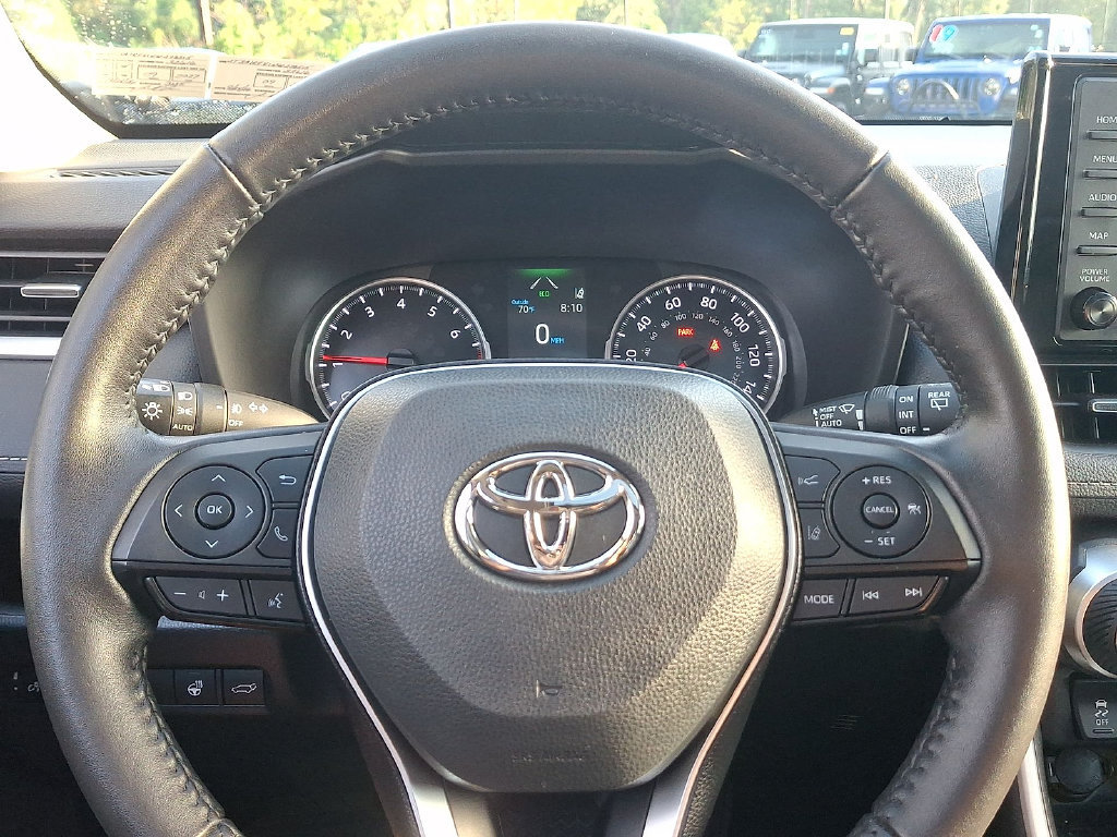 Certified 2022 Toyota RAV4 XLE Premium AWD/4WD image 21