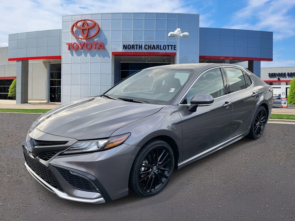 Used 2023 Toyota Camry XSE w/ Cold Weather Package image 6