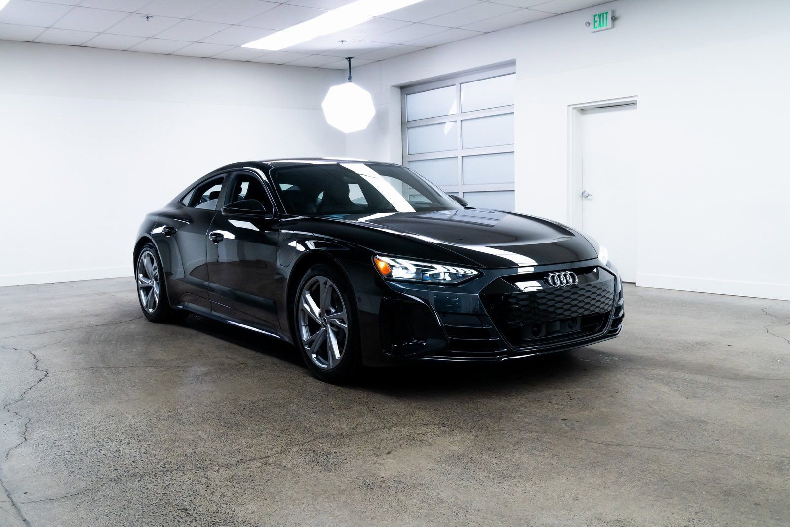 Used 2022 Audi e-tron GT Prestige w/ Prestige Package image 26