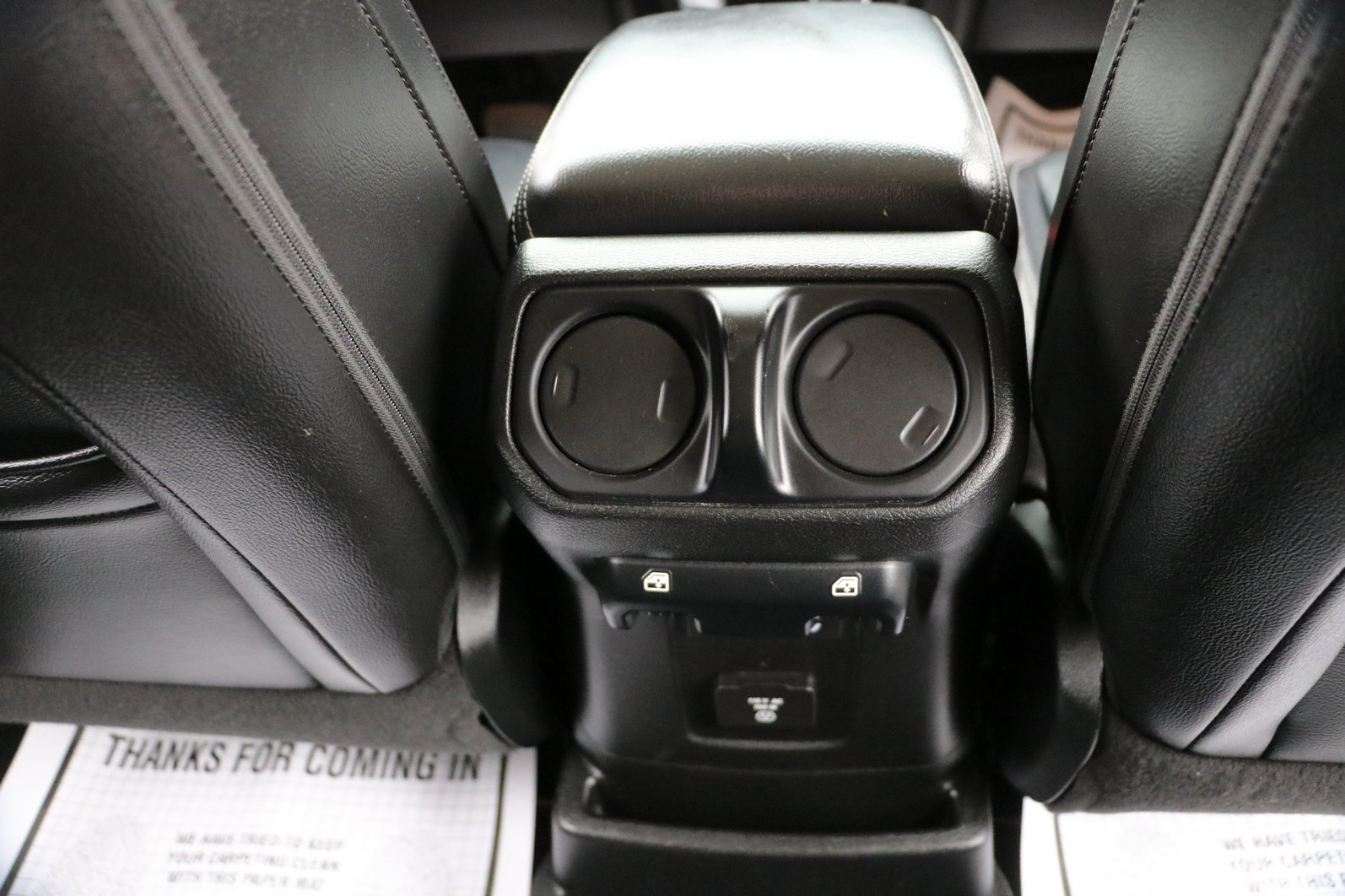 Used 2018 Jeep Wrangler Unlimited Sahara AWD/4WD image 31