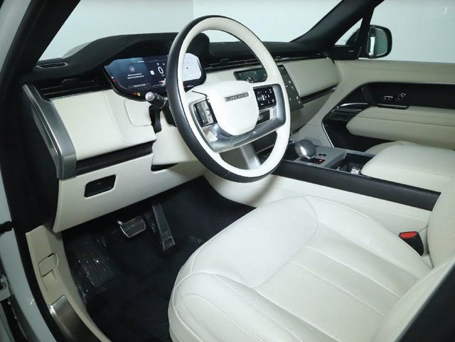 Used 2024 Land Rover Range Rover SE AWD/4WD image 15