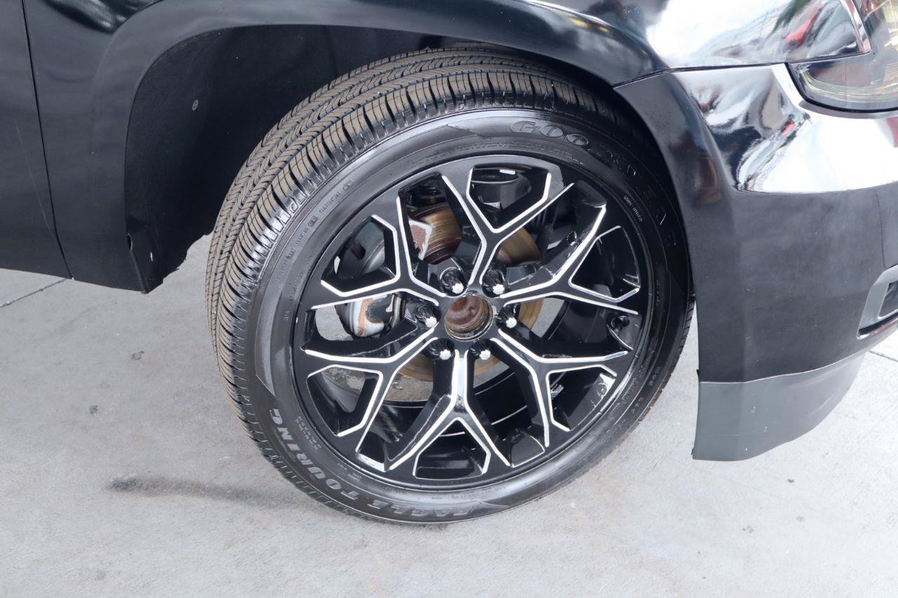 Used 2018 Chevrolet Tahoe LT RWD image 3