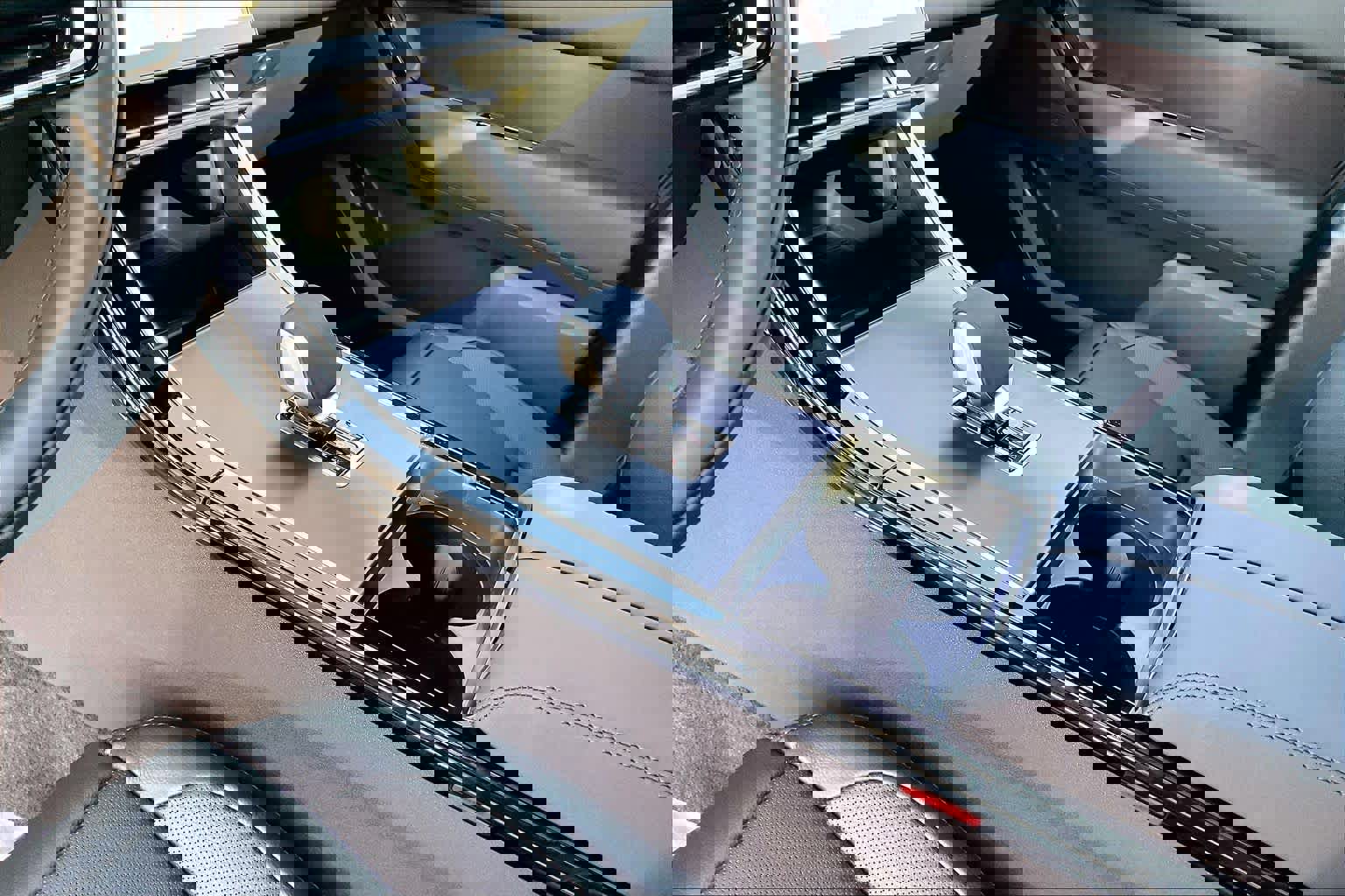 New 2026 Land Rover Range Rover Velar Dynamic SE image 10