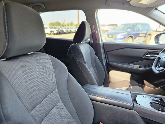 Used 2025 Nissan Rogue SV FWD image 14