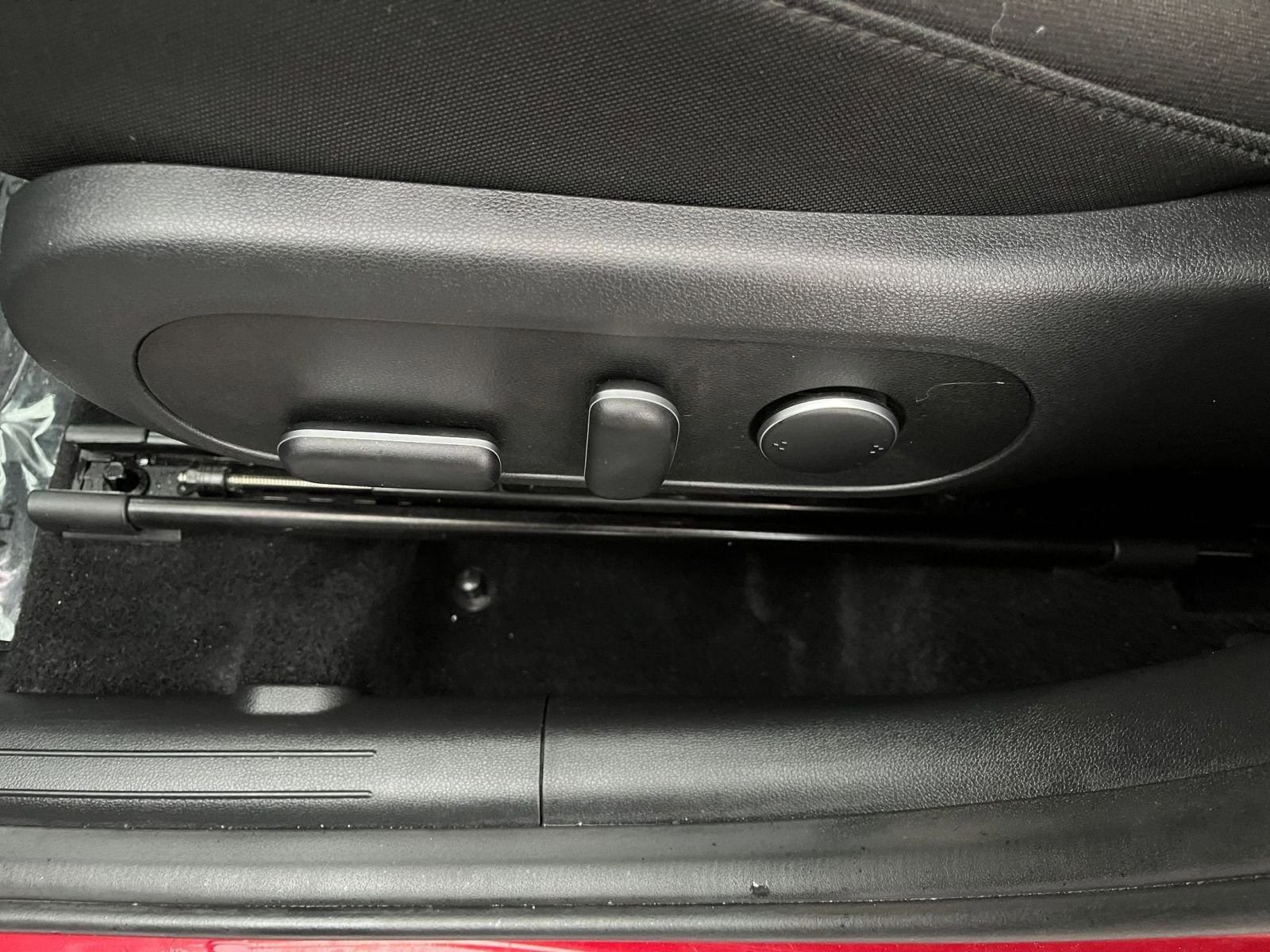 Used 2025 Hyundai Kona SEL image 23