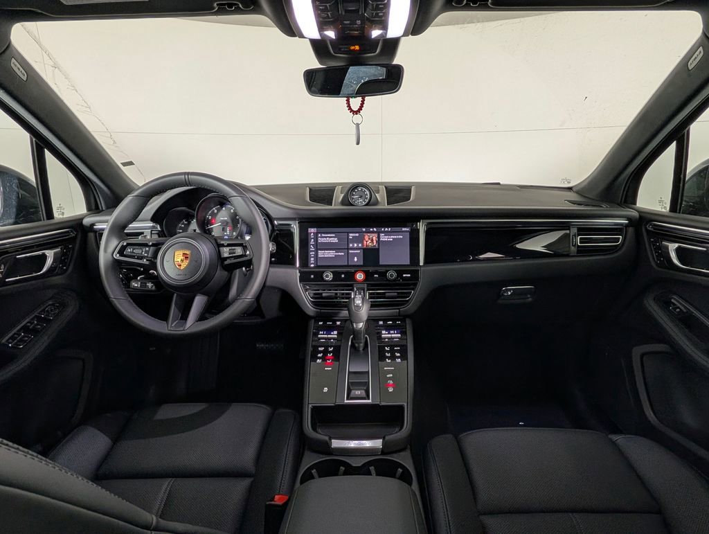 New 2026 Porsche Macan image 20