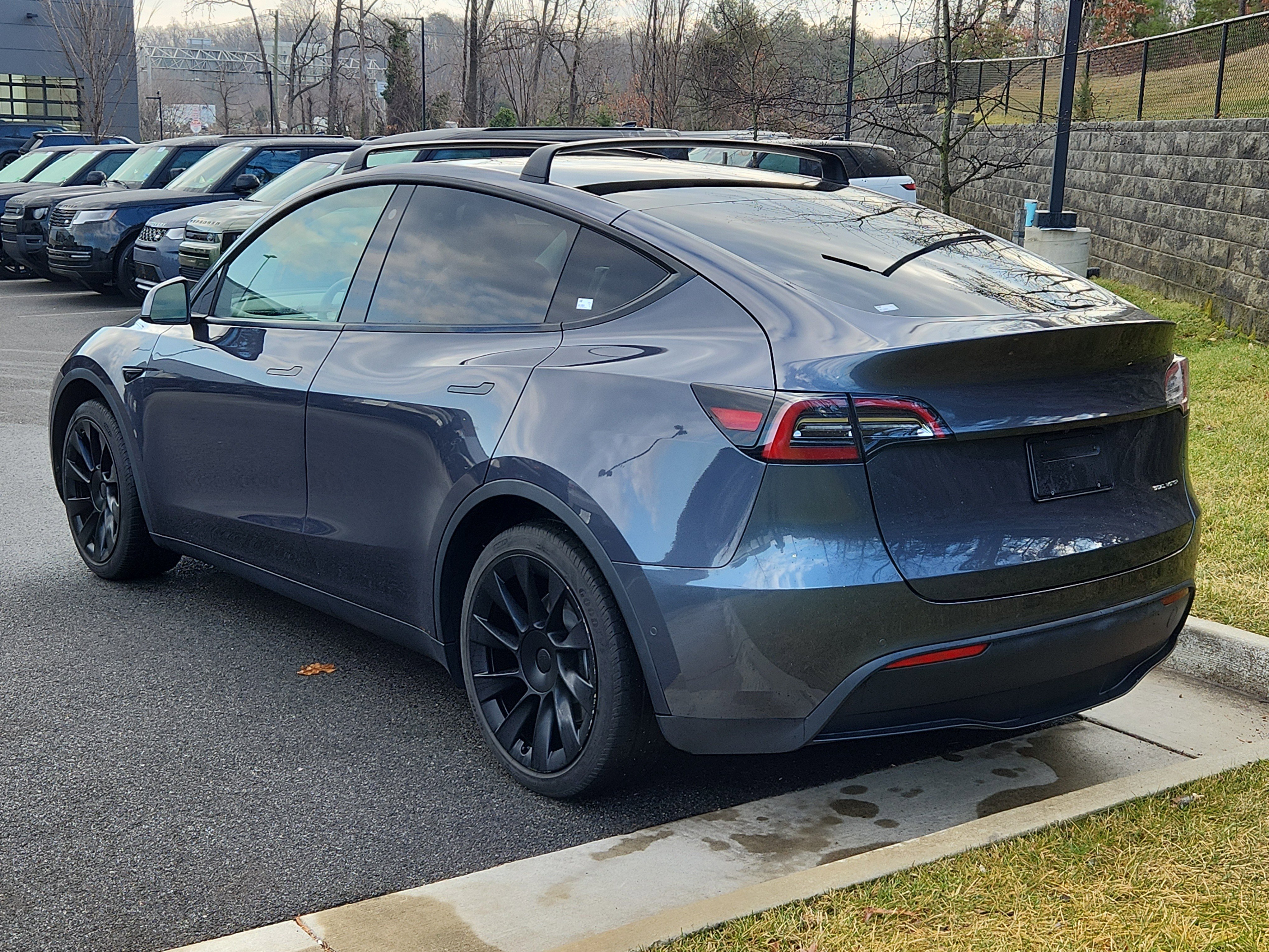 Used 2021 Tesla Model Y Long Range image 12